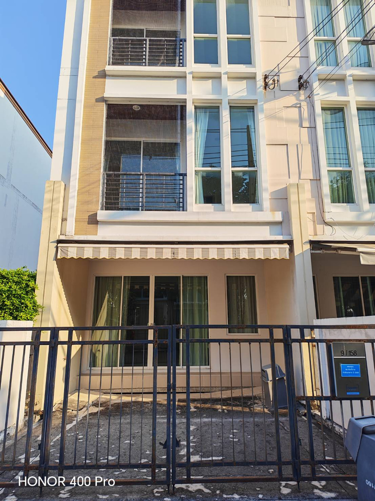 For SaleTownhomePattanakan, Srinakarin : 🏡 House for sale in the middle of the city, S-Sense Srinakarin, 3-story townhome, very new condition, never lived in. Never rented out Ready to move in immediately.
