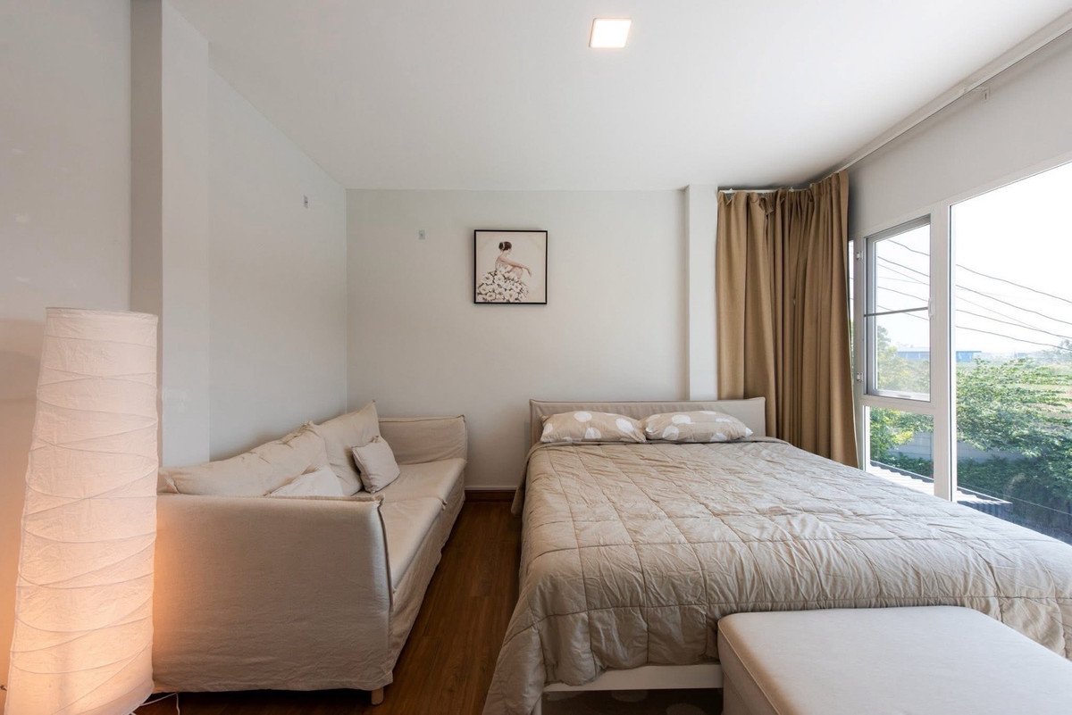 For RentSamut Prakan,Samrong : Semi-detached house for rent, lots of space, fully furnished, has a Home Automation system, highly convenient, near Mega Bangna mall, Grand Pleno Mega Bangna Village, ready to move in ✨