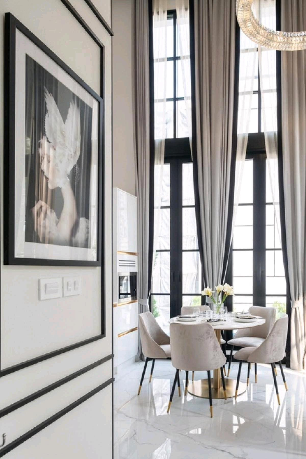 ทาวน์โฮมสุขุมวิท อโศก ทองหล่อ : 🚩For Rent/Sale : Maison blanche 67 / 🛗 Elevator / 3 Bed , 5 Bath