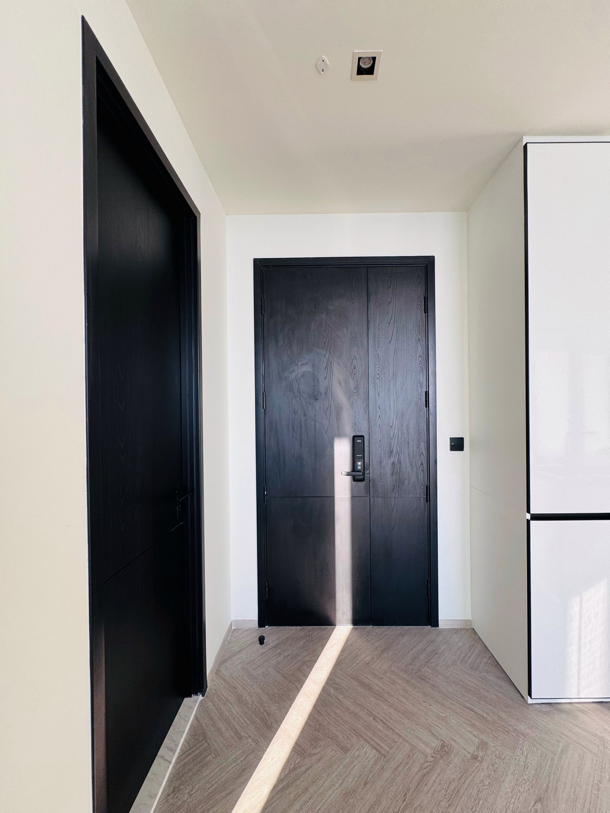 For SaleCondoWongwianyai, Charoennakor : Chapter Charoen Nakhon - Riverside Wake up early and see the curve of the Chao Phraya River. Tea and coffee are more delicious without explanation.