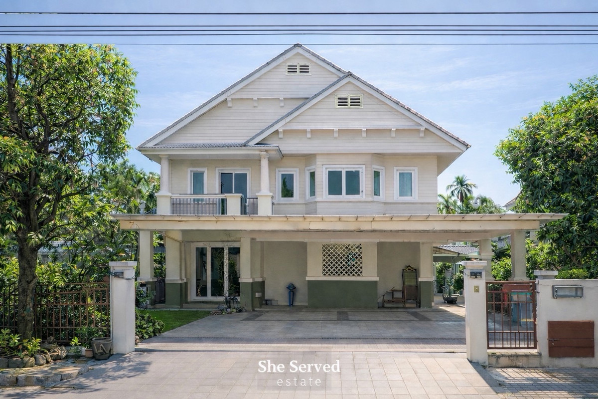 ขายบ้านพัฒนาการ ศรีนครินทร์ : ◈ Single House in Muban Panya Phatthanakan ◈ • 2-storey house, • Corner unit • Land 100.05 sq.wah • Usable area 425 sq.m. • 4 bedrooms / 3 bathrooms / Separate kitchen / Maid’s room • Parking for 3–4 cars
