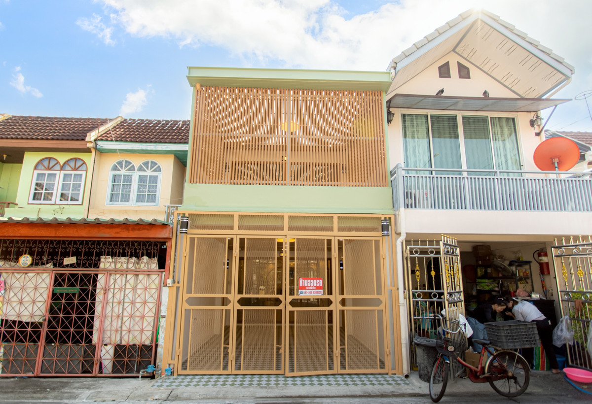 ขายทาวน์โฮมโชคชัย4 ลาดพร้าว71 : CS002 🎯🏡 ด่วน บ้านทำเลฮิต ใกล้โรงเรียน-ตลาด คุ้มเกินราคา