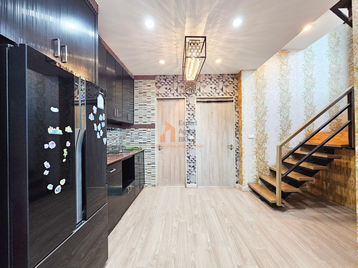 ขายคอนโดราชเทวี พญาไท : ขาย/SALE : The Capital Ratchaprarop - Vibhavadi (เดอะ แคปปิตอล ราชปรารภ-วิภาวดี) - 3 ห้องนอน LC104