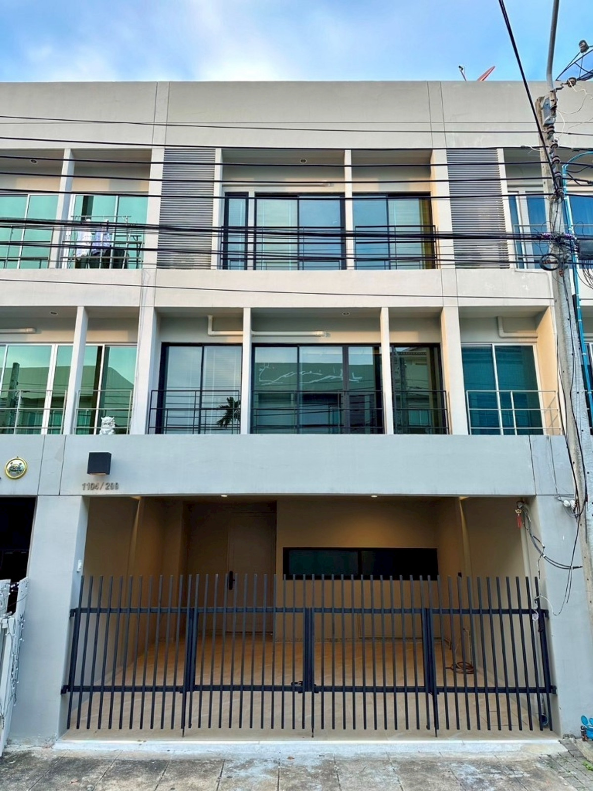 For RentTownhomePattanakan, Srinakarin : BT114 House for rent Noble Cube Pattanakarn