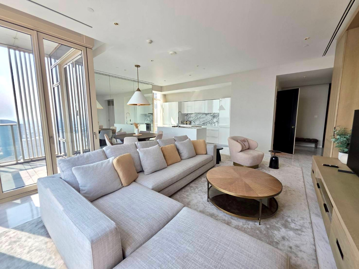 ให้เช่าคอนโดสาทร นราธิวาส : Four Season Private Residences: 2bed 3bath 123sqm 4XFl 260,000/mth Am: 0656199198