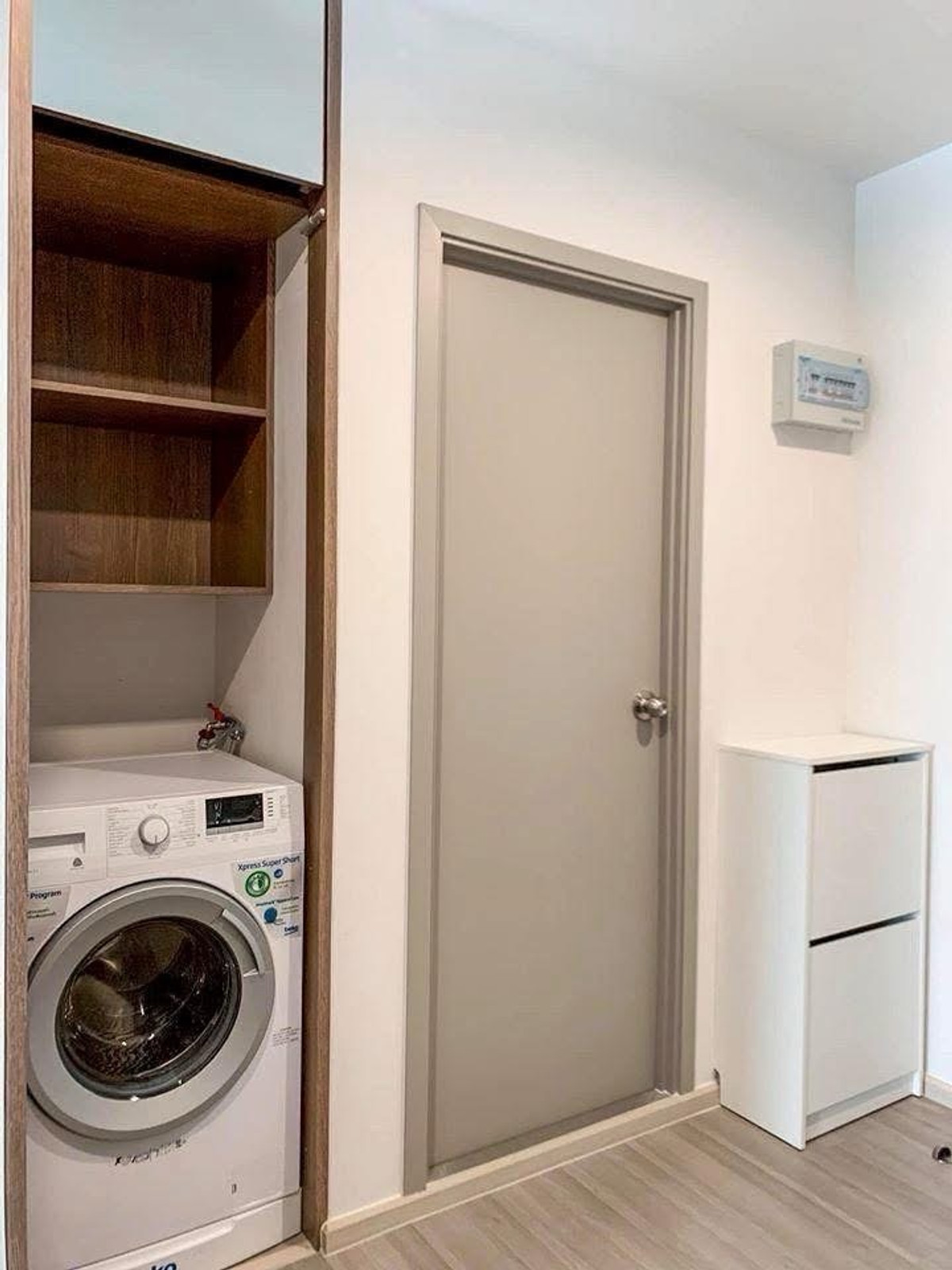 ให้เช่าคอนโดปิ่นเกล้า จรัญสนิทวงศ์ : @condocurator 📍ให้เช่า The Parkland Charan - Pinklao มีเครื่องซักผ้า พร้อมเข้าอยู่ [PM0272] 