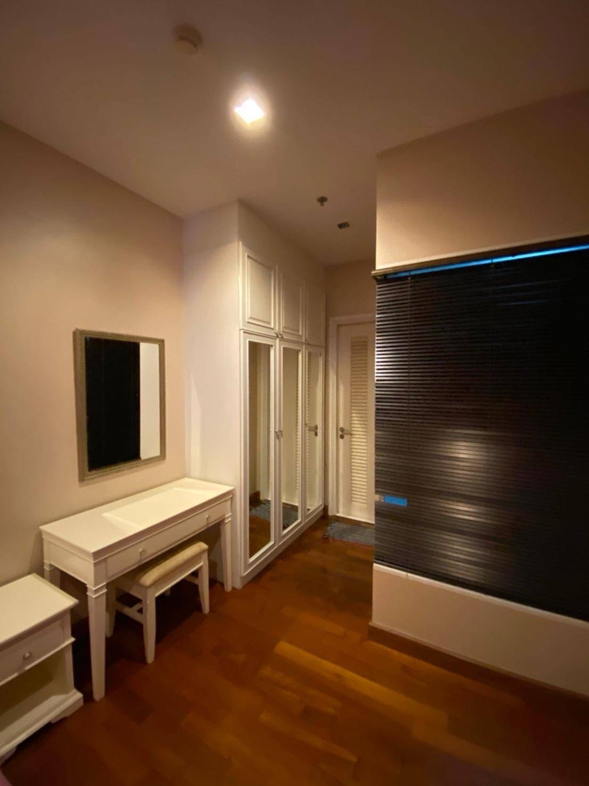 ให้เช่าคอนโดสาทร นราธิวาส : Ivy Sathorn 2b2b 80sqm 32k