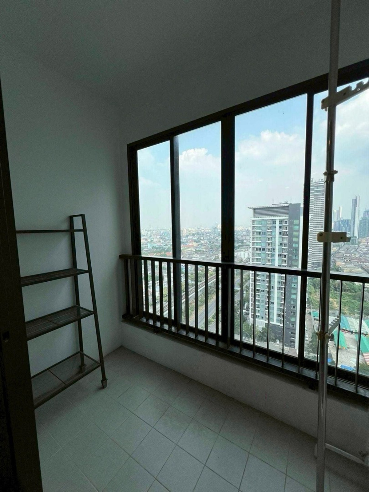 For SaleCondoThaphra, Talat Phlu, Wutthakat : @condocurator 📍For sale IDEO Sathorn - Thapra, Rama 8 Bridge view [PM4615]