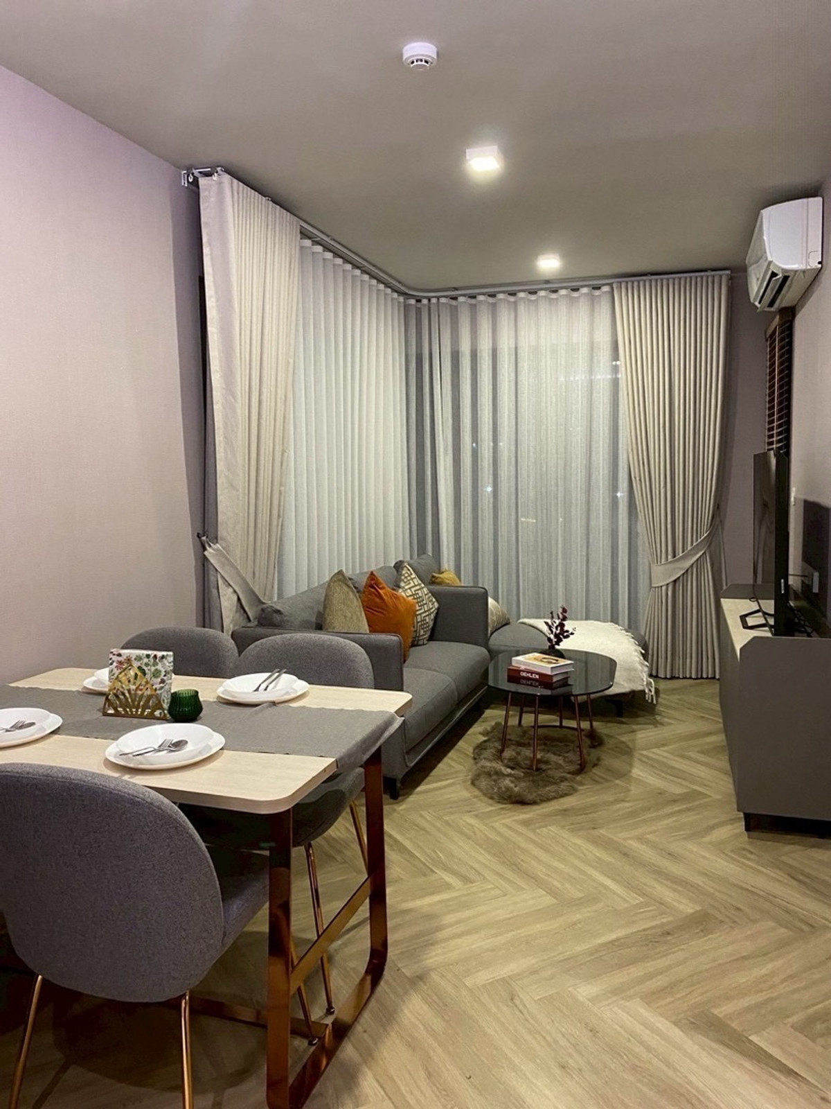 ให้เช่าคอนโดสุขุมวิท อโศก ทองหล่อ : ให้เช่า Chapter Thonglor 2  ห้องนอน 2 ห้องน้ำ 