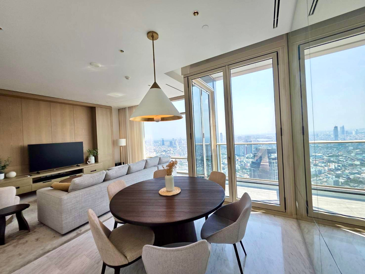 ให้เช่าคอนโดสาทร นราธิวาส : Four Season Private Residences: 2bed 3bath 123sqm 4XFl 260,000/mth Am: 0656199198