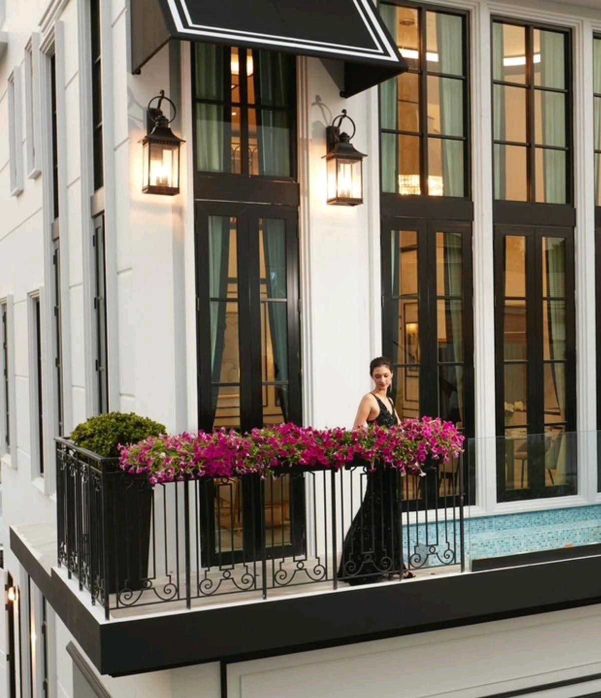 ทาวน์โฮมสุขุมวิท อโศก ทองหล่อ : 🚩For Rent/Sale : Maison blanche 67 / 🛗 Elevator / 3 Bed , 5 Bath