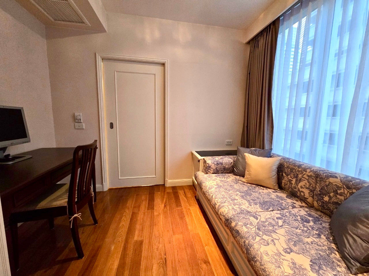 For SaleCondoWitthayu, Chidlom, Langsuan, Ploenchit : Langsuan Ville: 1+1 bed 1bath 97.05sqm. 17,000,000 transfer fee 50/50 Am: 0656199198