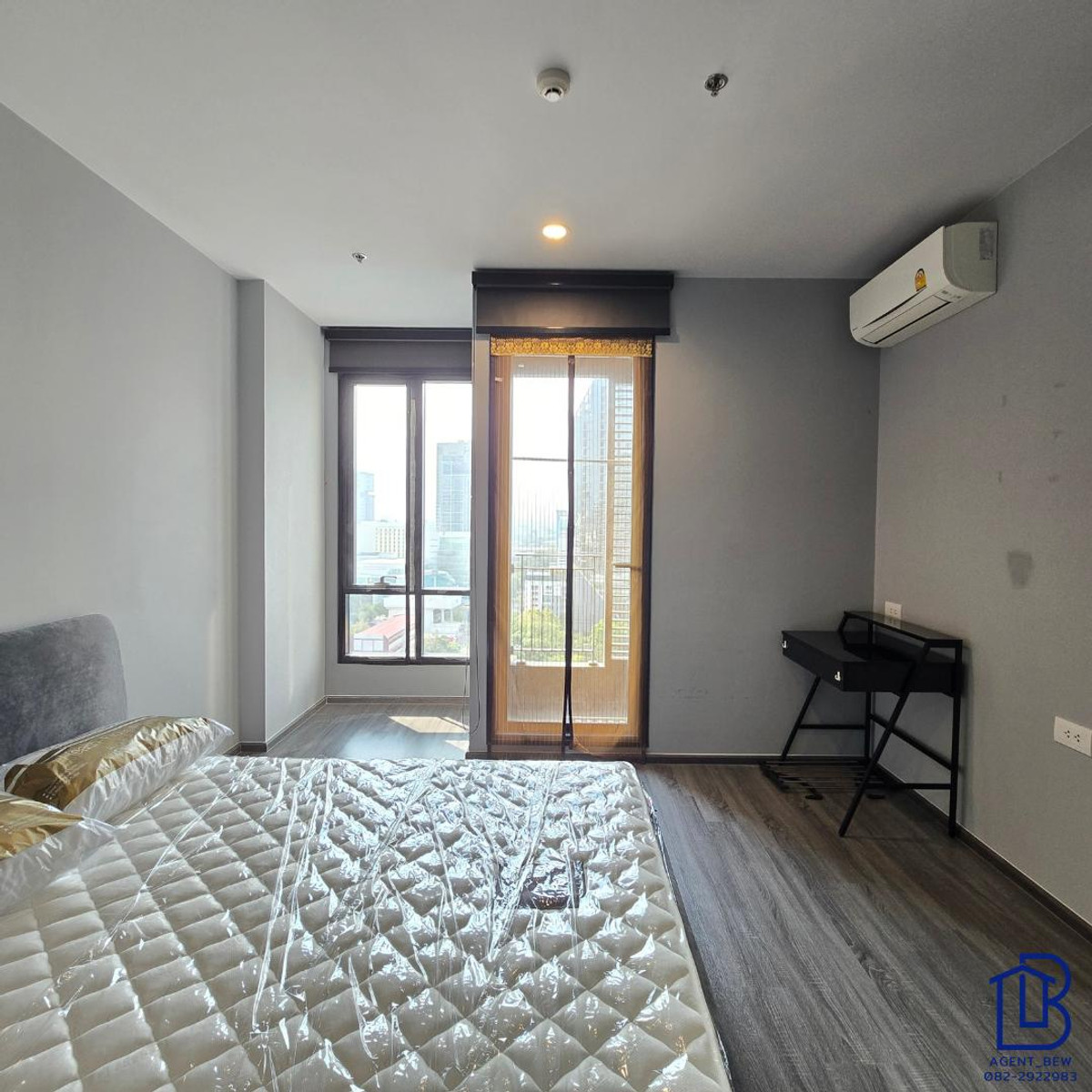 For RentCondoRatchathewi,Phayathai : ✅️Available room ready to move in✅️Ideo Mobi Rangnam 1 bedroom 35 sq m. 20,000 baht per month.