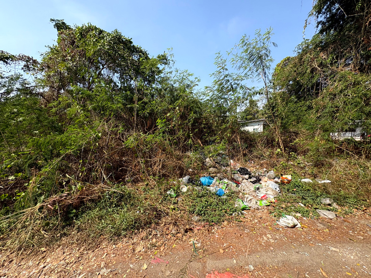 For SaleLandNawamin, Ramindra : (10 February 2026) Lakeside land 208 square wah, lakeside Nawamin Phirom Park, Nawamin 24 Uthen 8-2, width 25 meters, depth 32 meters, 8,500,000.- (40,800.- per square wah)