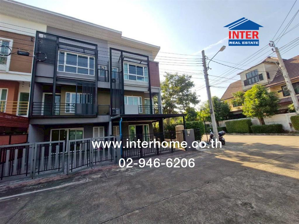 ขายทาวน์โฮมพระราม 5 ราชพฤกษ์ บางกรวย : ทาวน์โฮม 3 ชั้น 29.2 ตร.ว. หมู่บ้านโฟร์ซีซั่น ราชพฤกษ์-รัตนาธิเบศร์ ใกล้ MRTบางรักใหญ่ ซอยบางรักน้อยซอย8 ถนนรัตนาธิเบสร์ ถนนราชพฤกษ์ เมืองนนทบุรี นนทบุรี