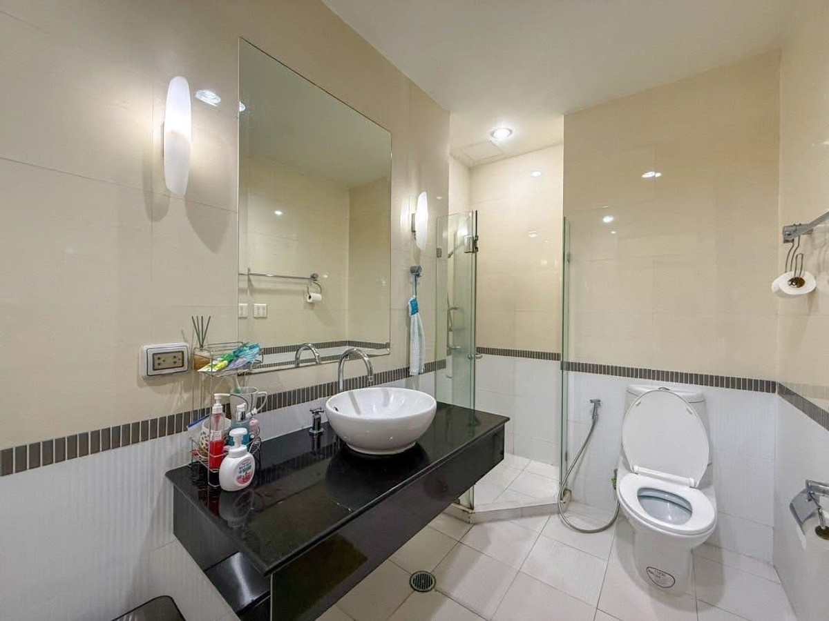 ขายคอนโดราชเทวี พญาไท : Baan Klang Krung Siam - Pathumwan / 2 Bedrooms (SALE WITH TENENT), บ้านกลางกรุง สยาม - ปทุมวัน / 2 ห้องนอน (ขายพร้อมผู้เช่า) BL032