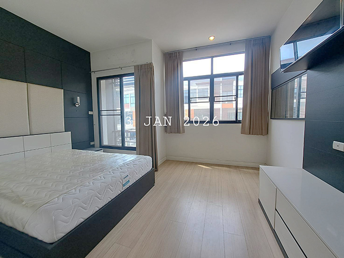 ขายทาวน์โฮมท่าพระ ตลาดพลู วุฒากาศ : ขายทาวน์โฮม 3 ชั้น ซิกเนเจอร์ กัลปพฤกษ์ (Sixnature Kalapapruek) บ้านสวย สภาพดี โซนหน้าโครงการ ถนนกว้าง 