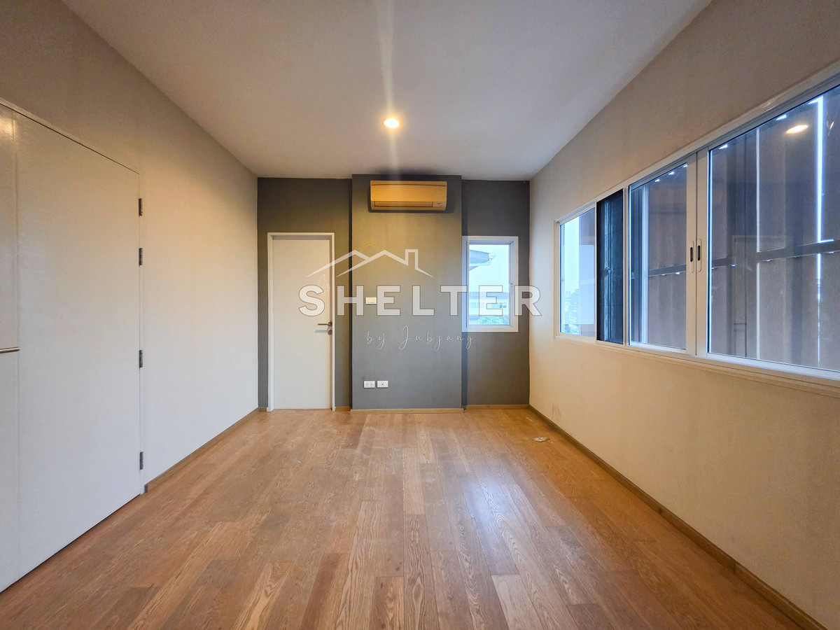 For SaleHousePattanakan, Srinakarin : 3-story detached house, modern style Project electrical wires into the ground Near The Nine and ABAC 🏠