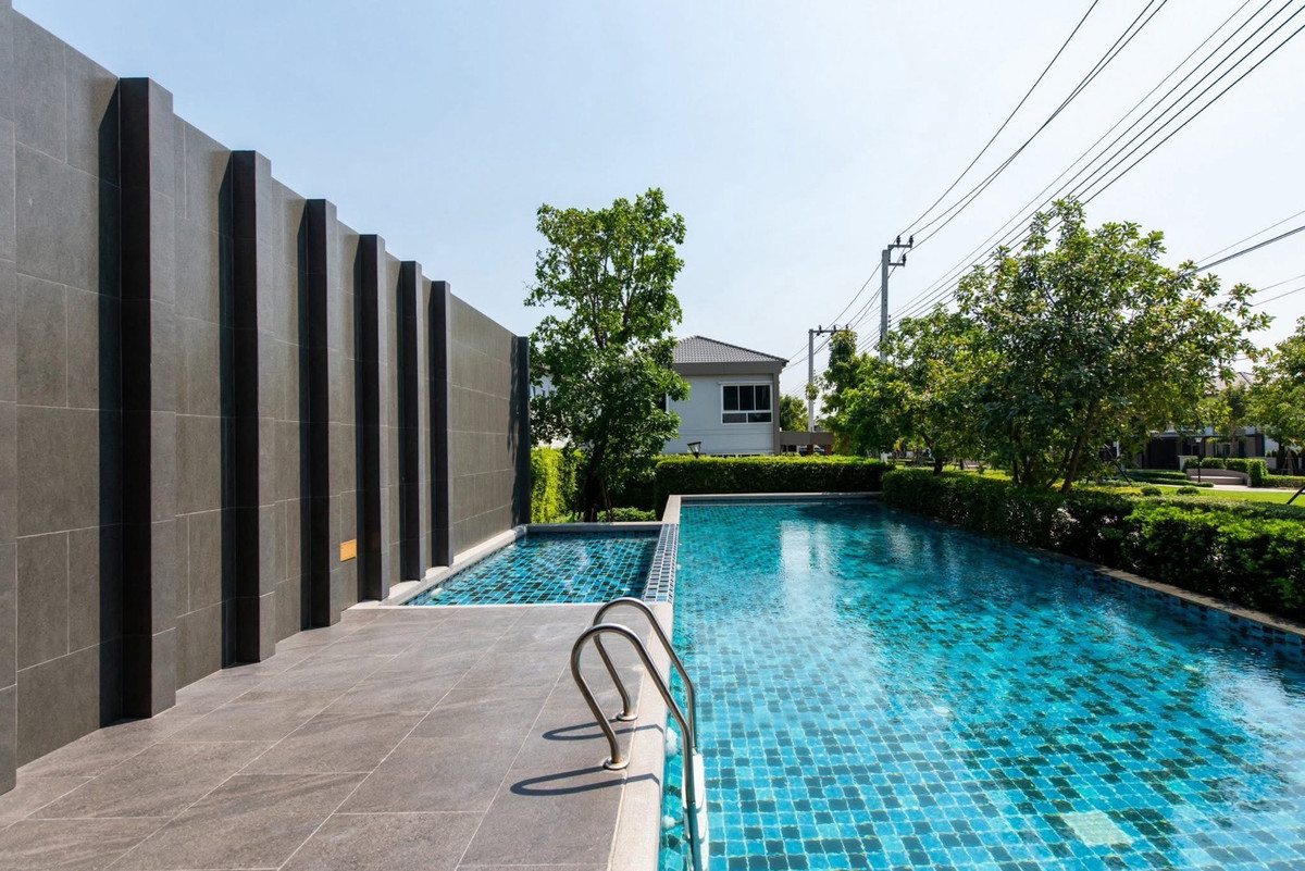 For RentSamut Prakan,Samrong : Semi-detached house for rent, lots of space, fully furnished, has a Home Automation system, highly convenient, near Mega Bangna mall, Grand Pleno Mega Bangna Village, ready to move in ✨