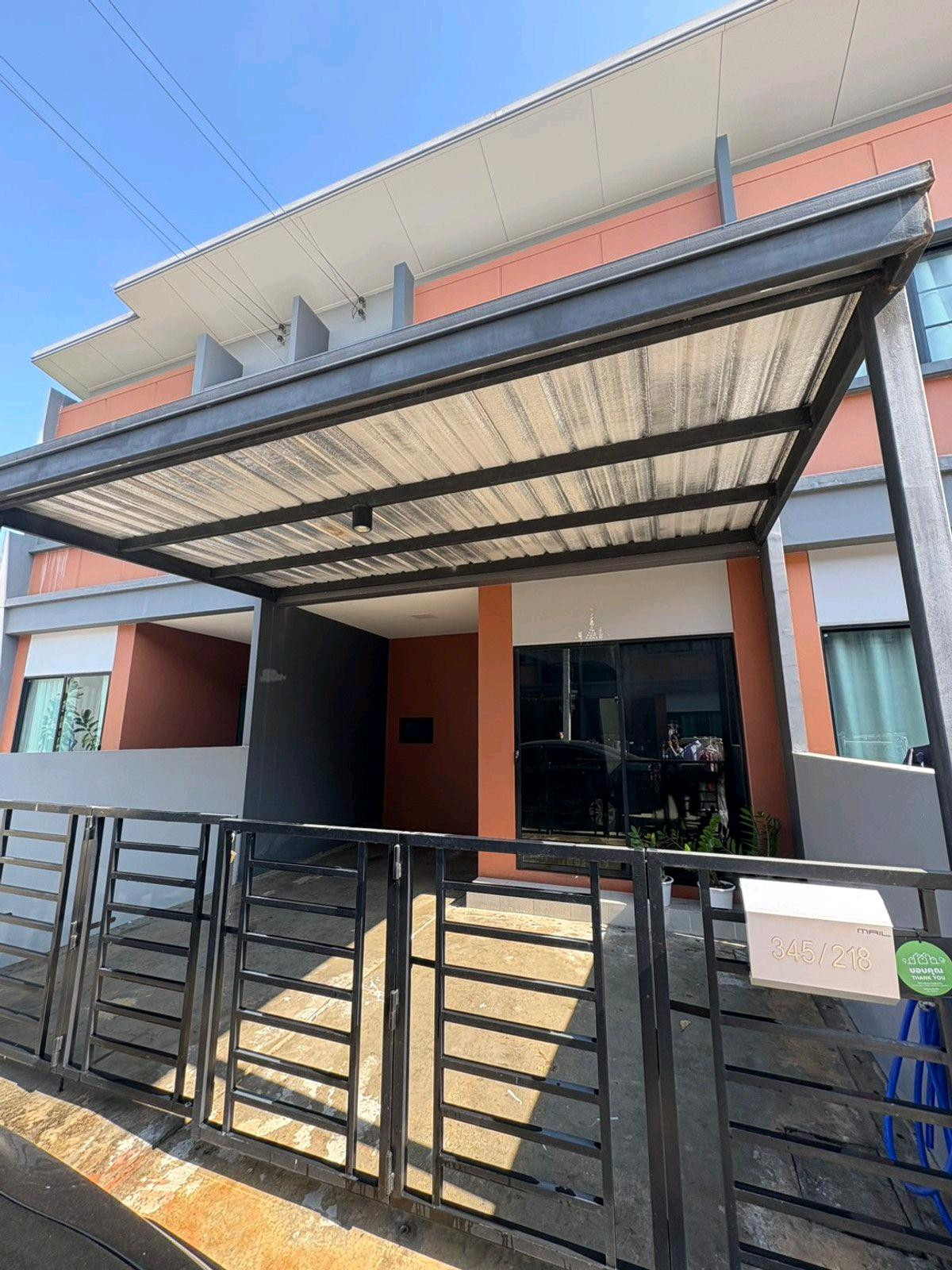 For RentTownhomePathum Thani,Rangsit, Thammasat : 🍃💫 Beautiful house, good atmosphere, ready to move in. Suitable for small families or working people who want privacy ✨