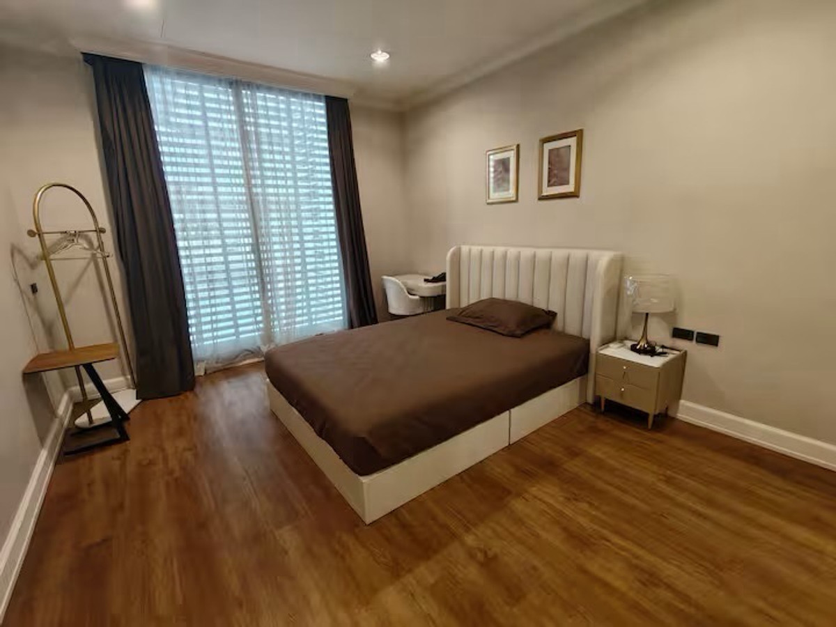 ให้เช่าบ้านสุขุมวิท อโศก ทองหล่อ : บ้านหรูให้เช่า ใกล้ BTS พร้อมพงษ์ 4 ห้องนอน พร้อมสระว่ายน้ำและลิฟต์ส่วนตัว
