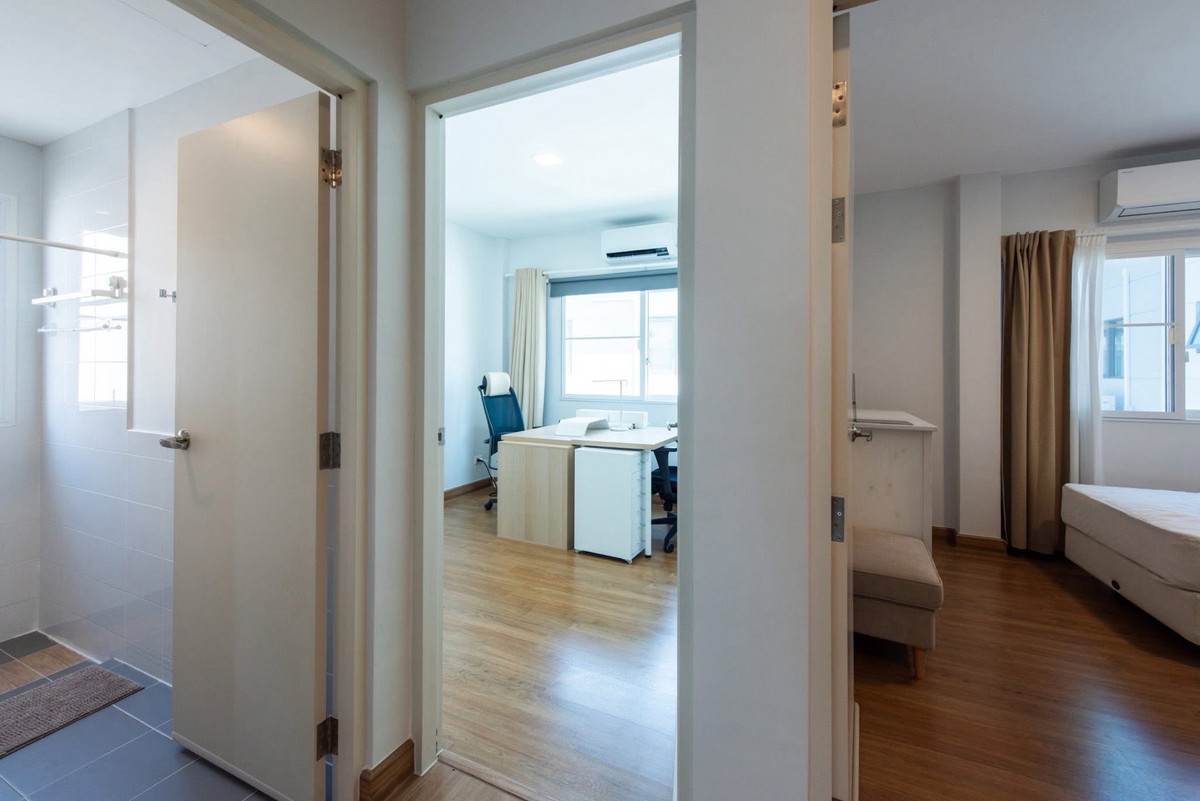 For RentSamut Prakan,Samrong : Semi-detached house for rent, lots of space, fully furnished, has a Home Automation system, highly convenient, near Mega Bangna mall, Grand Pleno Mega Bangna Village, ready to move in ✨