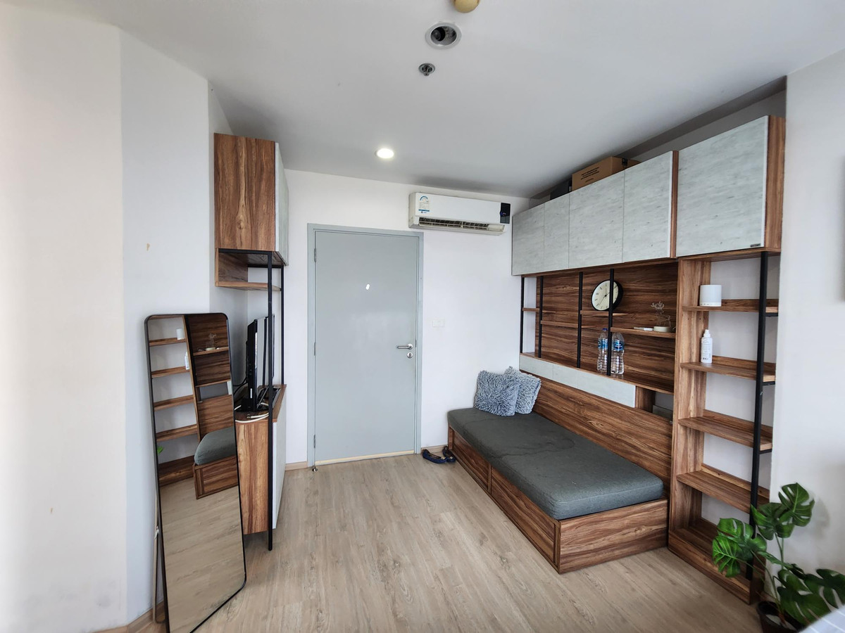 For RentCondoThaphra, Talat Phlu, Wutthakat : Condo for rent, Ideo Sathorn Thapra (Ideo Sathorn Thapra), next to BTS Pho Nimit, with furniture + washing machine, only 9,000 baht.