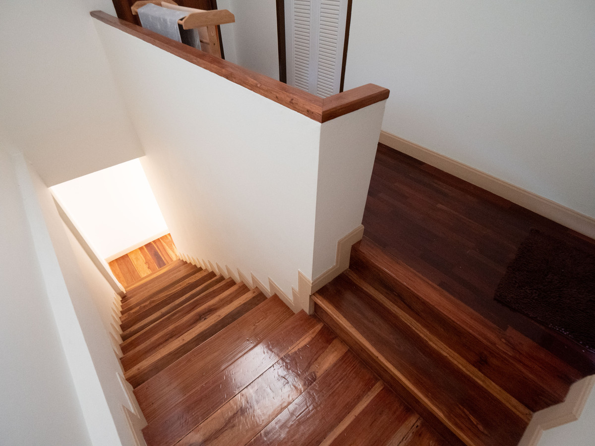 ขายทาวน์โฮมนครพนม : #ขายบ้านริมแม่น้ำโขง #เมืองนครพนม ทำเลดีมากๆ สวยสภาพดี 95% ขายถูก พร้อมอยู่ได้เลย 100 เมตร ถึงริมโขง  #ขายทาวน์เฮาส์ริมโขง 2 ชั้น ขนาด 34.9 ตรว. พื้นที่ใช้สอยรวม 200 ตรม. 2 นอน 2 น้ำ 1 ครัว 2 ที่จอดรถ 