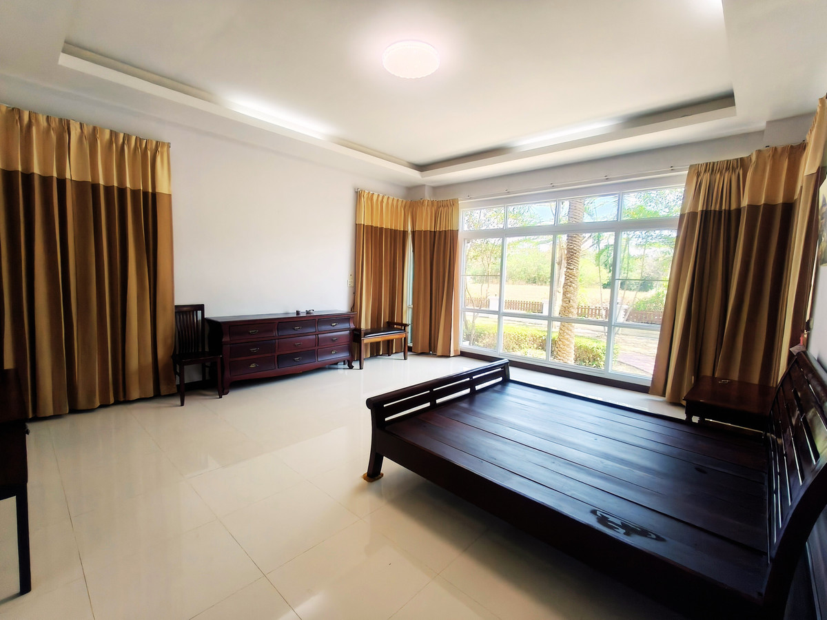 ขายบ้านระยอง : ⛳️ ขายบ้านหรูสไตล์รีสอร์ท ติดสนามกอล์ฟ Eastern Star ระยอง บนที่ดินผืนใหญ่ 880 ตร.ว. ชีวิตพักผ่อนระดับ Exclusive ที่คุณครอบครองได้