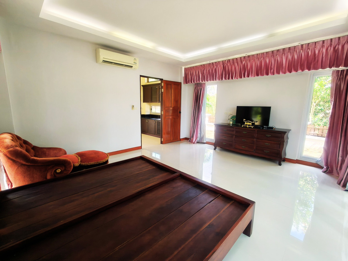 ขายบ้านระยอง : ⛳️ ขายบ้านหรูสไตล์รีสอร์ท ติดสนามกอล์ฟ Eastern Star ระยอง บนที่ดินผืนใหญ่ 880 ตร.ว. ชีวิตพักผ่อนระดับ Exclusive ที่คุณครอบครองได้