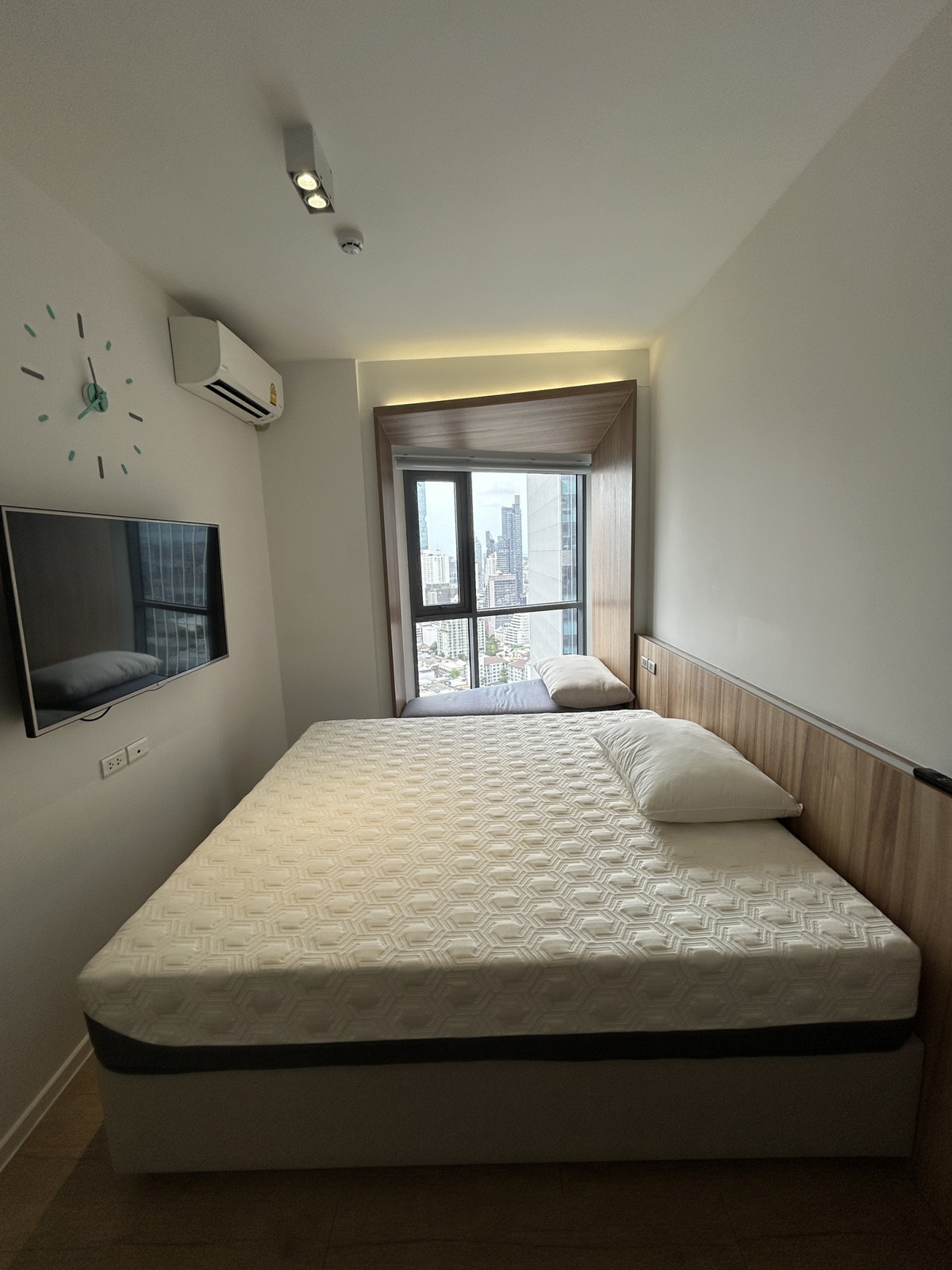 ขายคอนโดสยาม จุฬา สามย่าน : Triple Y Residence / 2 Bedrooms (SALE WITH TENENT), ทริปเปิ้ล วาย เรสซิเด้นซ์ / 2 ห้องนอน (ขายพร้อมผู้เช่า) BL034 
