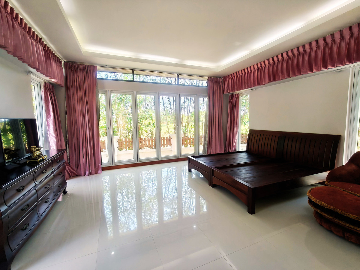 ขายบ้านระยอง : ⛳️ ขายบ้านหรูสไตล์รีสอร์ท ติดสนามกอล์ฟ Eastern Star ระยอง บนที่ดินผืนใหญ่ 880 ตร.ว. ชีวิตพักผ่อนระดับ Exclusive ที่คุณครอบครองได้