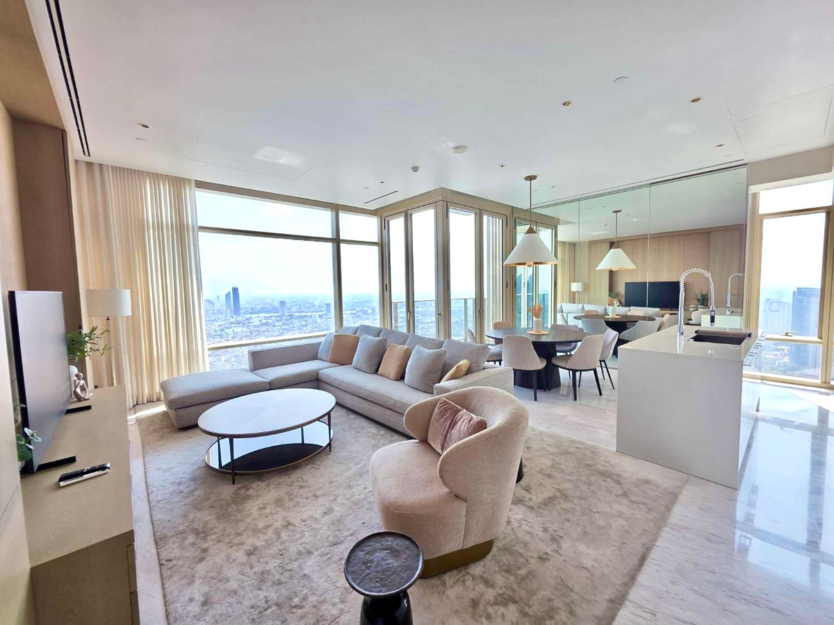 ให้เช่าคอนโดสาทร นราธิวาส : Four Season Private Residences: 2bed 3bath 123sqm 4XFl 260,000/mth Am: 0656199198