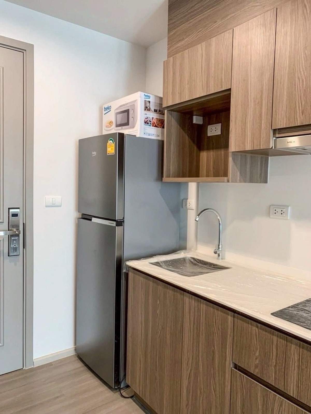 ให้เช่าคอนโดปิ่นเกล้า จรัญสนิทวงศ์ : @condocurator 📍ให้เช่า The Parkland Charan - Pinklao มีเครื่องซักผ้า พร้อมเข้าอยู่ [PM0272] 