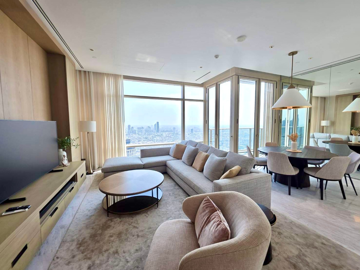 ให้เช่าคอนโดสาทร นราธิวาส : Four Season Private Residences: 2bed 3bath 123sqm 4XFl 260,000/mth Am: 0656199198