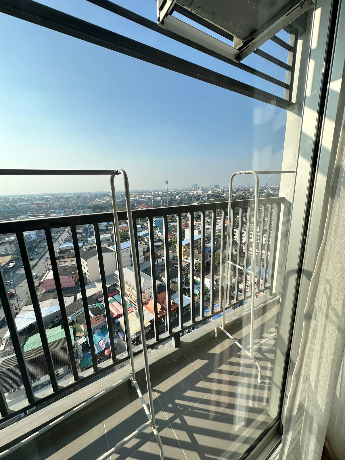 For SaleCondoSamut Prakan,Samrong : Notting is comfortable, happy to help 🟢River view, complete with washing machine 🟢Condo for rent Notting Hill Sukhumvit-Praksa near BTS Phraeksa 700m