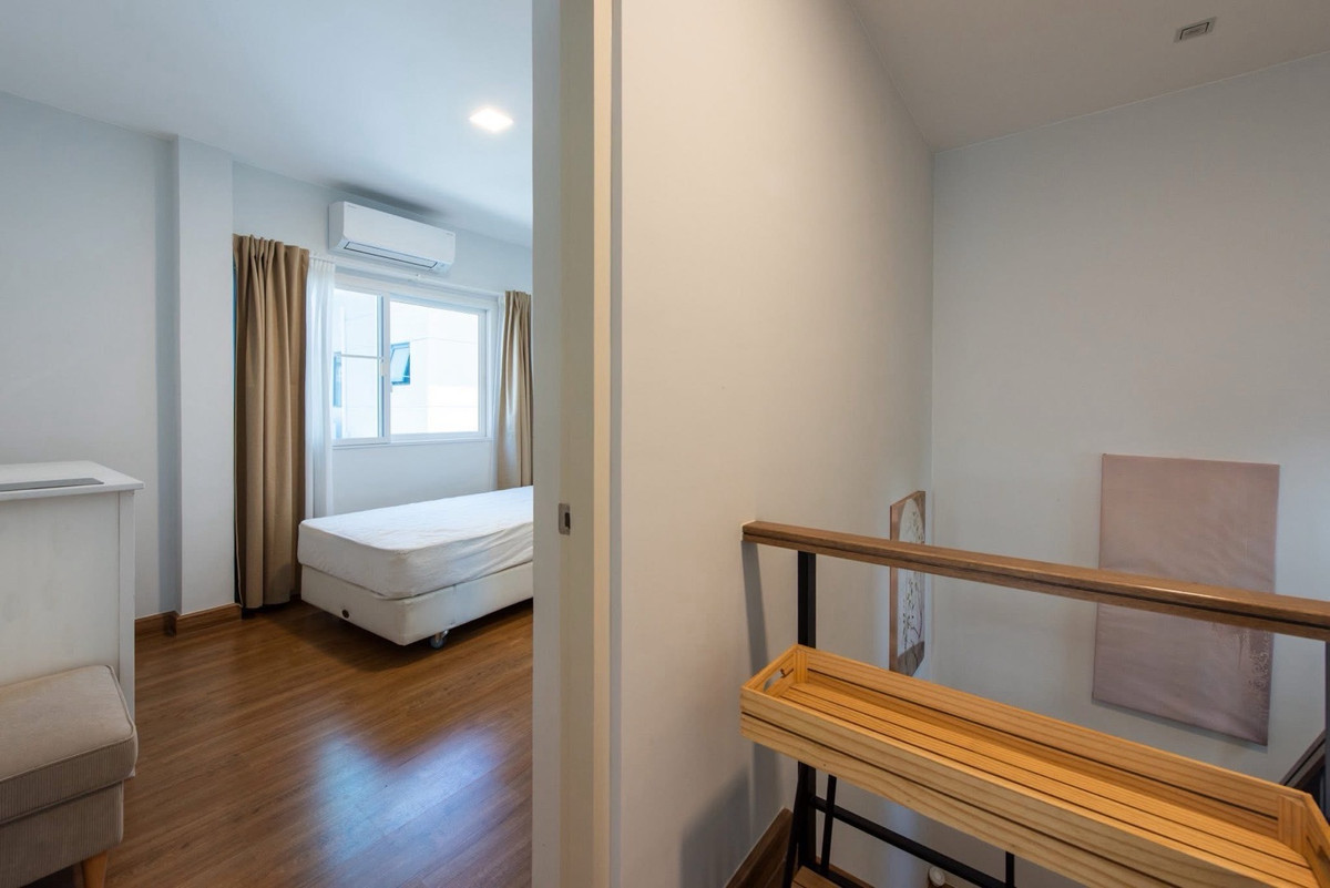 For RentSamut Prakan,Samrong : Semi-detached house for rent, lots of space, fully furnished, has a Home Automation system, highly convenient, near Mega Bangna mall, Grand Pleno Mega Bangna Village, ready to move in ✨