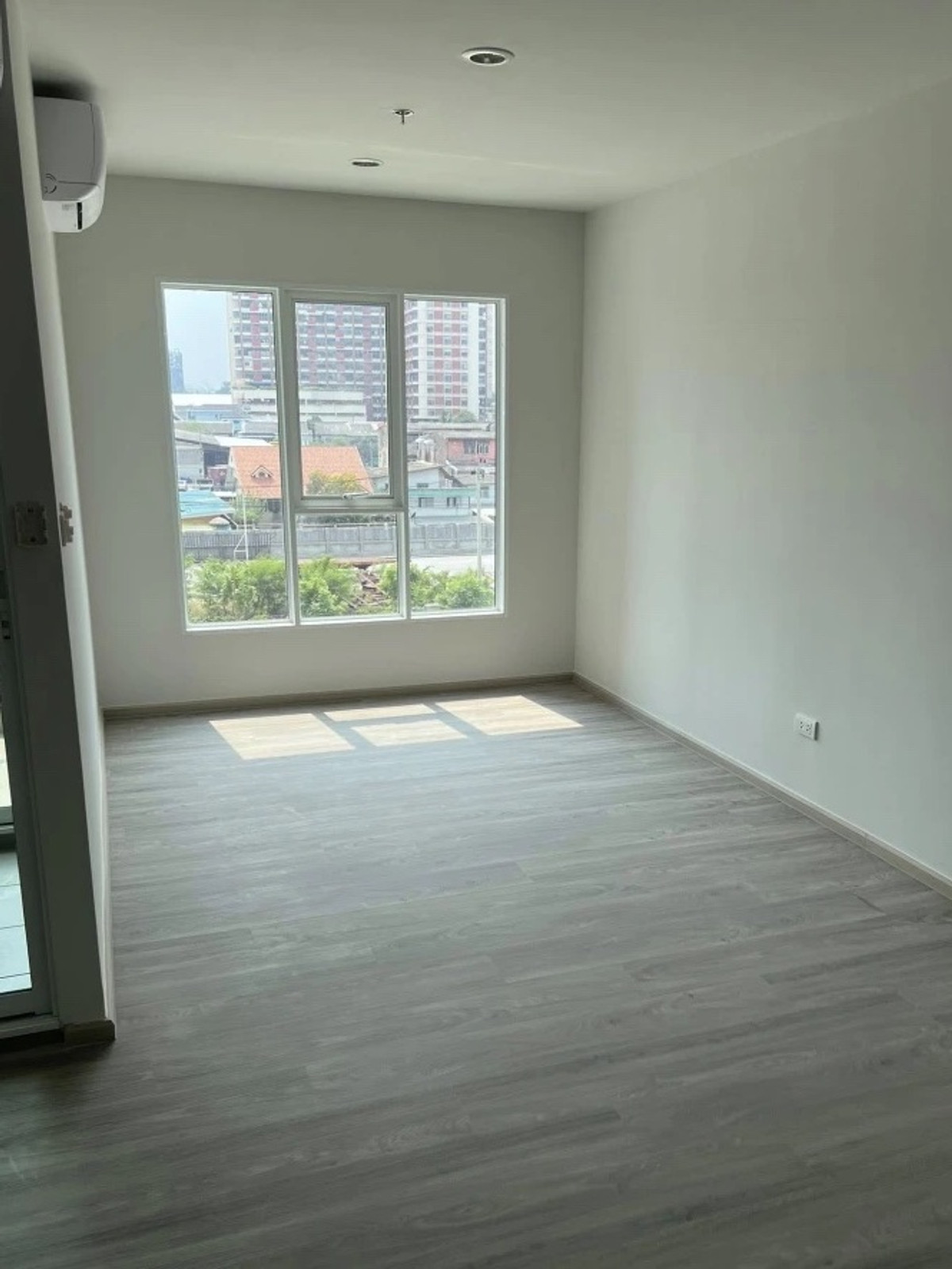 ให้เช่าคอนโดบางนา แบริ่ง ลาซาล : 🎯Regent home bangna🔥🔥ห้องเปล่า  กั้นห้องแล้ว มีแอร์ให้ 2 ตัว ราคาถูกมากกก  พร้อมเข้าอยู่ ชอบมาคุยหน้างานจ้าา