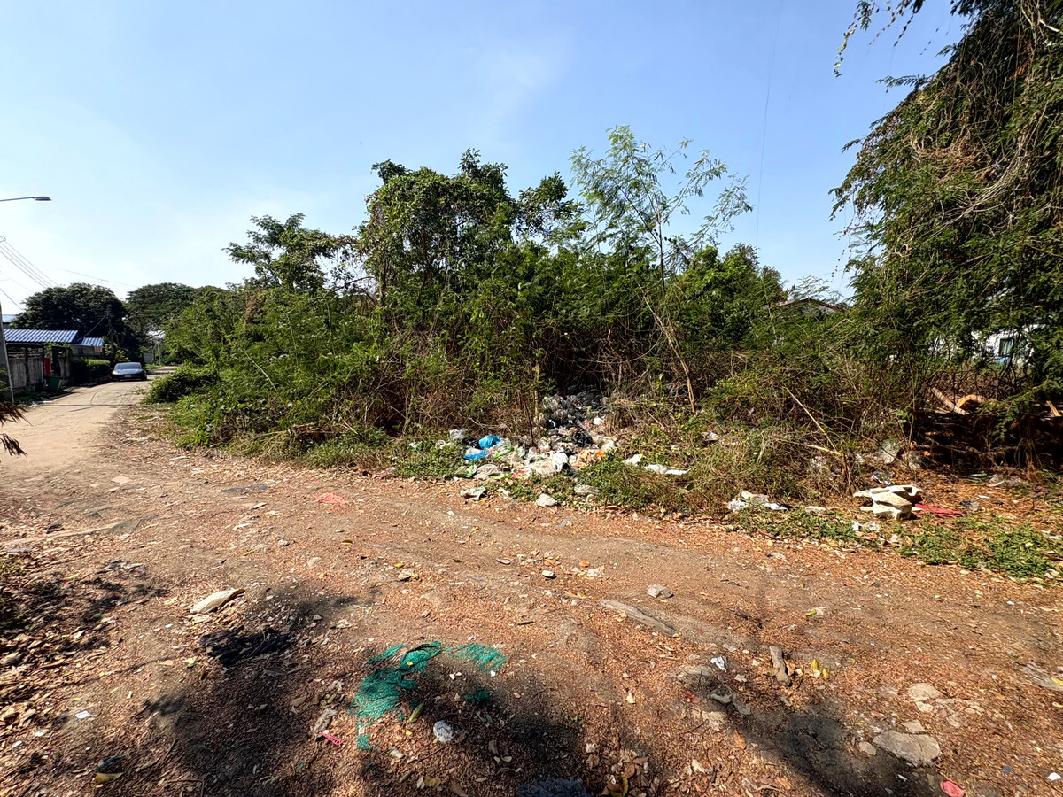 For SaleLandNawamin, Ramindra : (10 February 2026) Lakeside land 208 square wah, lakeside Nawamin Phirom Park, Nawamin 24 Uthen 8-2, width 25 meters, depth 32 meters, 8,500,000.- (40,800.- per square wah)