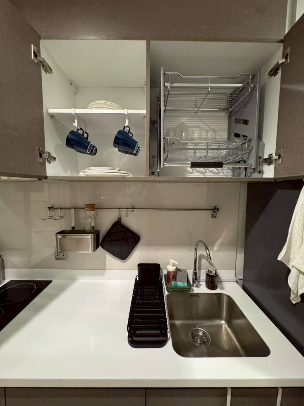 ให้เช่าคอนโดลาดพร้าว เซ็นทรัลลาดพร้าว : ✅ LVY129 ✅ Line : @p2nproperty