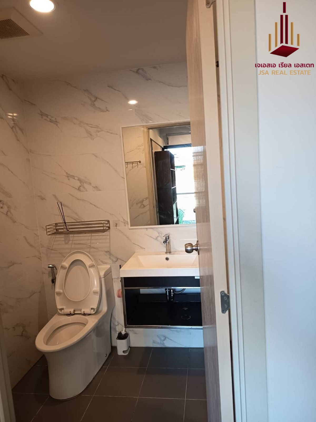 For RentCondoRatchadapisek, Huaikwang, Suttisan : ✨ For Rent: The Excel Ratchada 18 Condo ✨ 💰 Only 16,000 THB/month