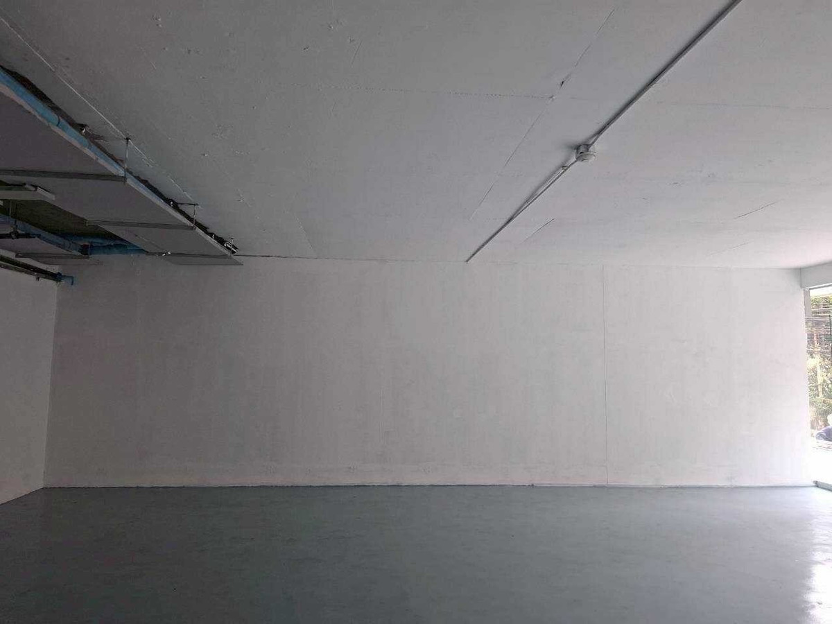 For RentRetail SpaceSukhumvit, Asoke, Thonglor : Space for rent for doing business, 80 square meters @ Thonglor Sukhumvit 55, Floor G, has parking.