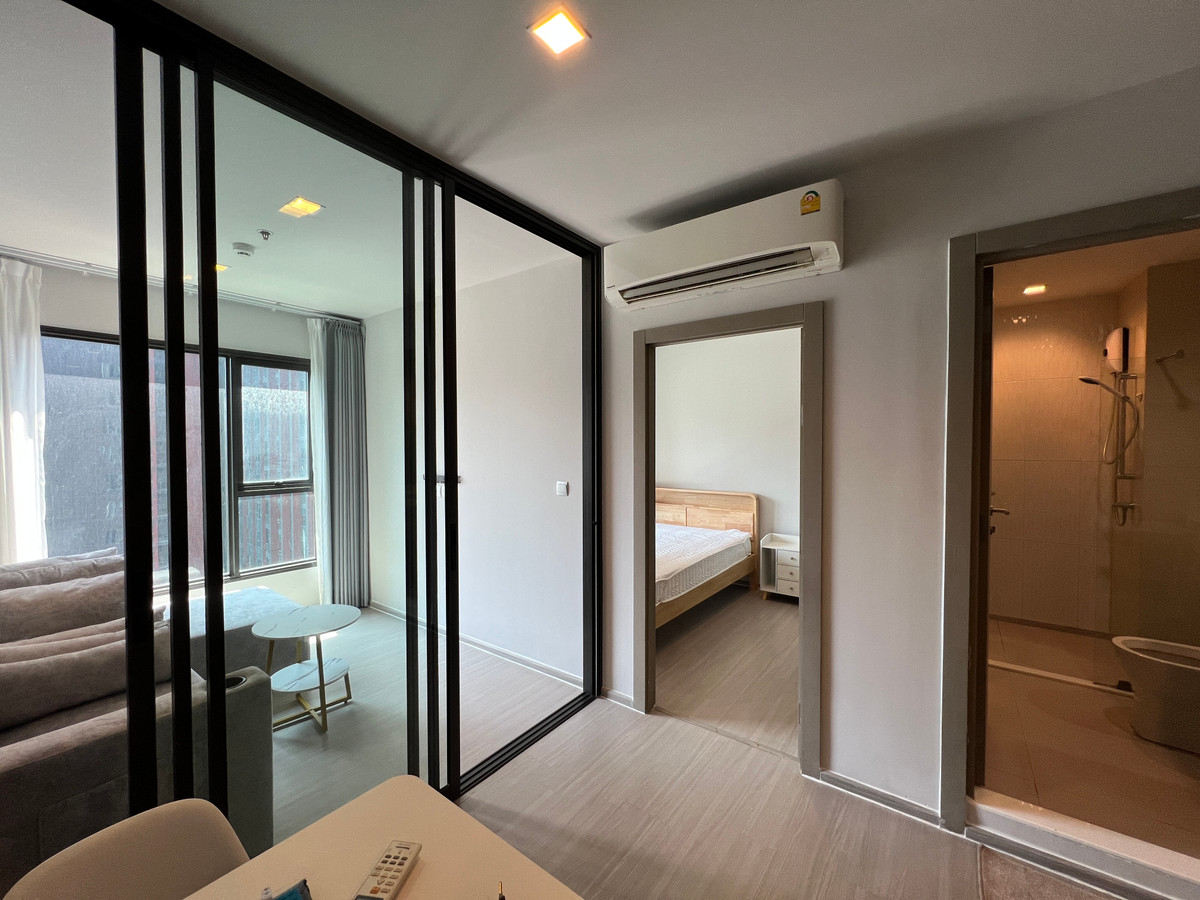 For RentCondoRama9, Petchburi, RCA : Spacious 1BR at Life Asoke-Rama 9 | 35sqm | Floor 20 | 300m to MRT | 20,500 THB