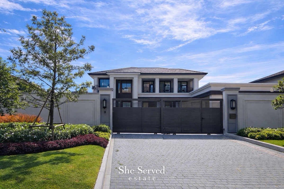 For RentHousePattanakan, Srinakarin : ◈ Luxury Single House Krungthep Kreetha ◈ Luxury single house by Sansiri • Private swimming