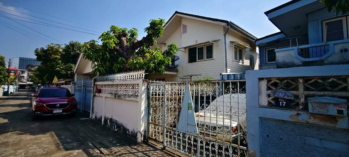 For SaleHouseRattanathibet, Sanambinna : ✨Single house for sale, prime location In the heart of Nonthaburi, Soi Rewadee 67, close to Bangkok. You cant drive in time to finish the song. 🚗