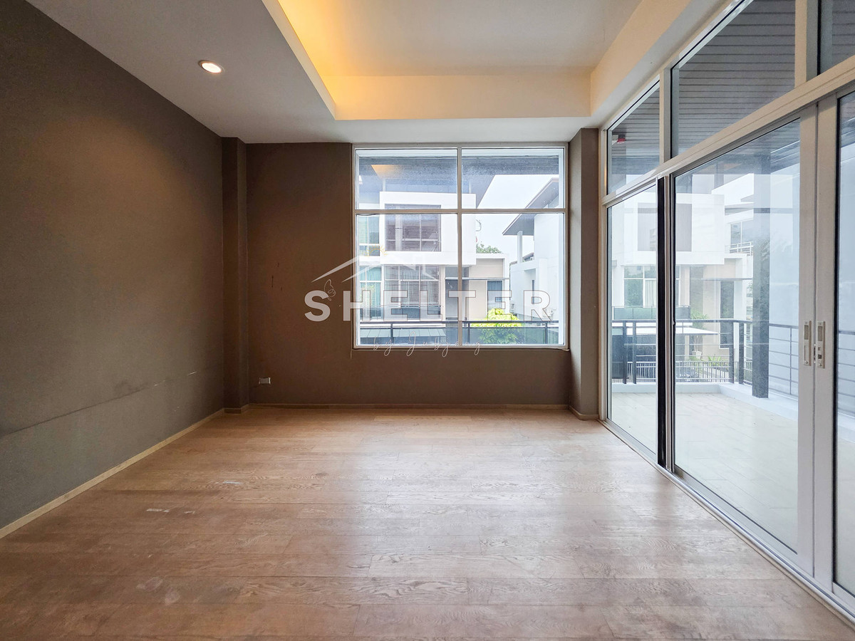 For SaleHousePattanakan, Srinakarin : 3-story detached house, modern style Project electrical wires into the ground Near The Nine and ABAC 🏠