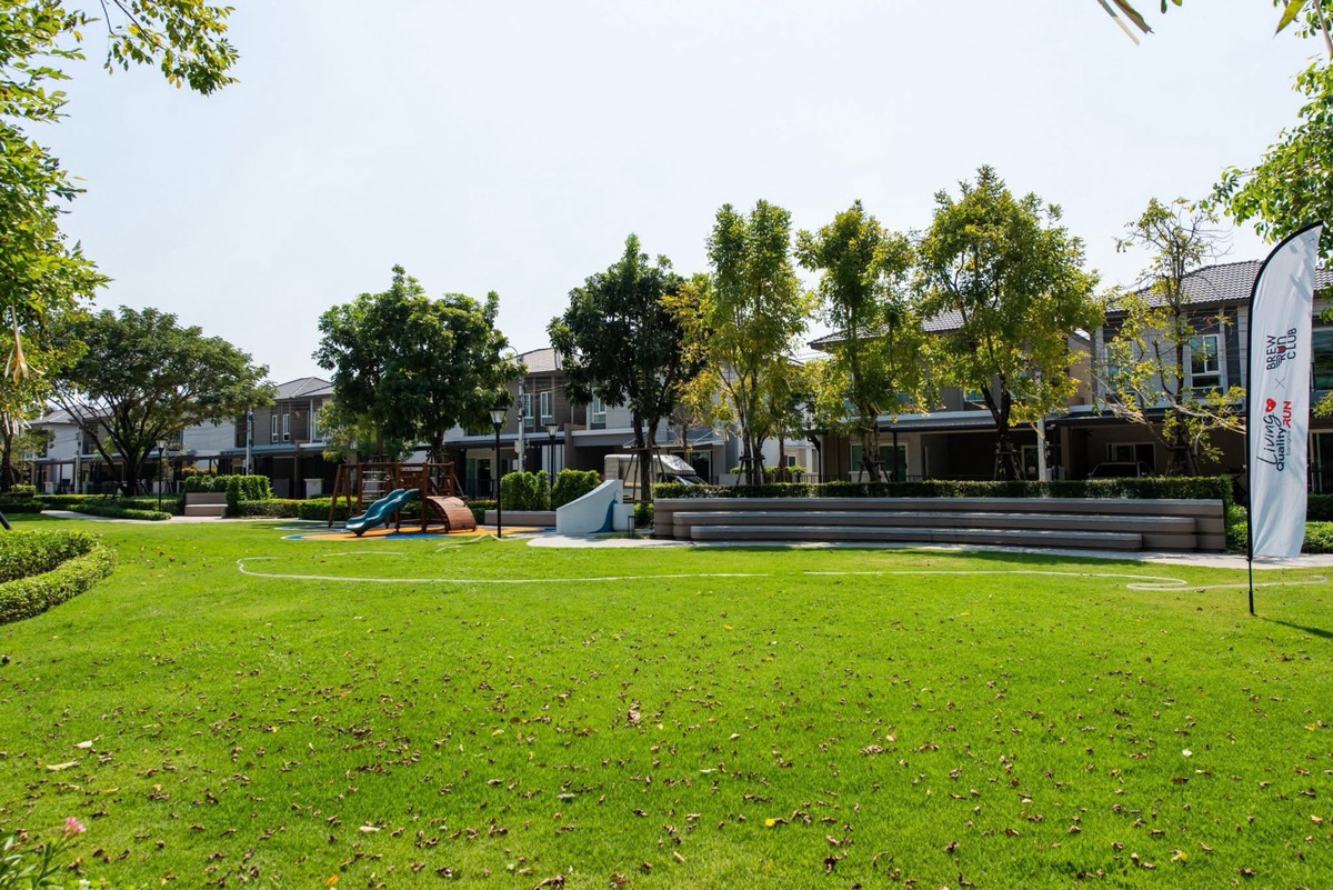 For RentSamut Prakan,Samrong : Semi-detached house for rent, lots of space, fully furnished, has a Home Automation system, highly convenient, near Mega Bangna mall, Grand Pleno Mega Bangna Village, ready to move in ✨