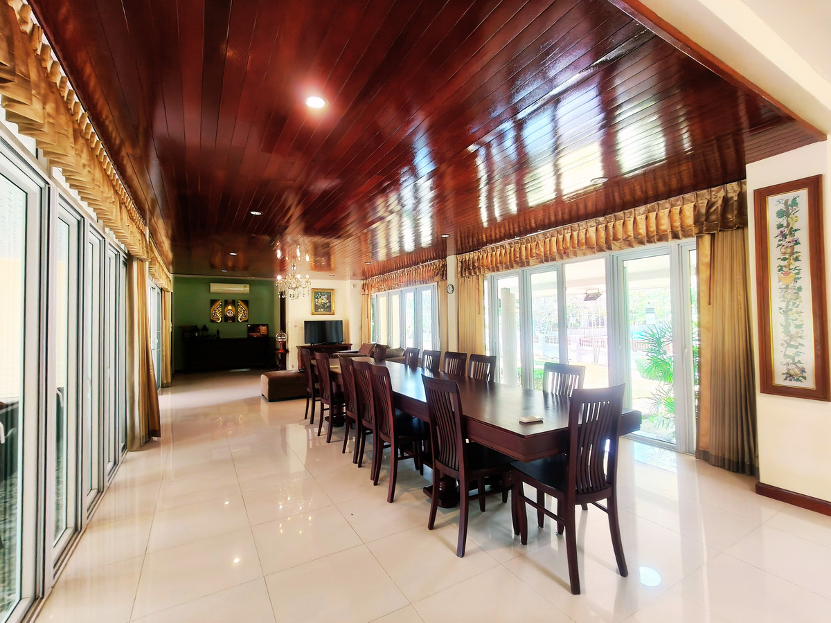 ขายบ้านระยอง : ⛳️ ขายบ้านหรูสไตล์รีสอร์ท ติดสนามกอล์ฟ Eastern Star ระยอง บนที่ดินผืนใหญ่ 880 ตร.ว. ชีวิตพักผ่อนระดับ Exclusive ที่คุณครอบครองได้