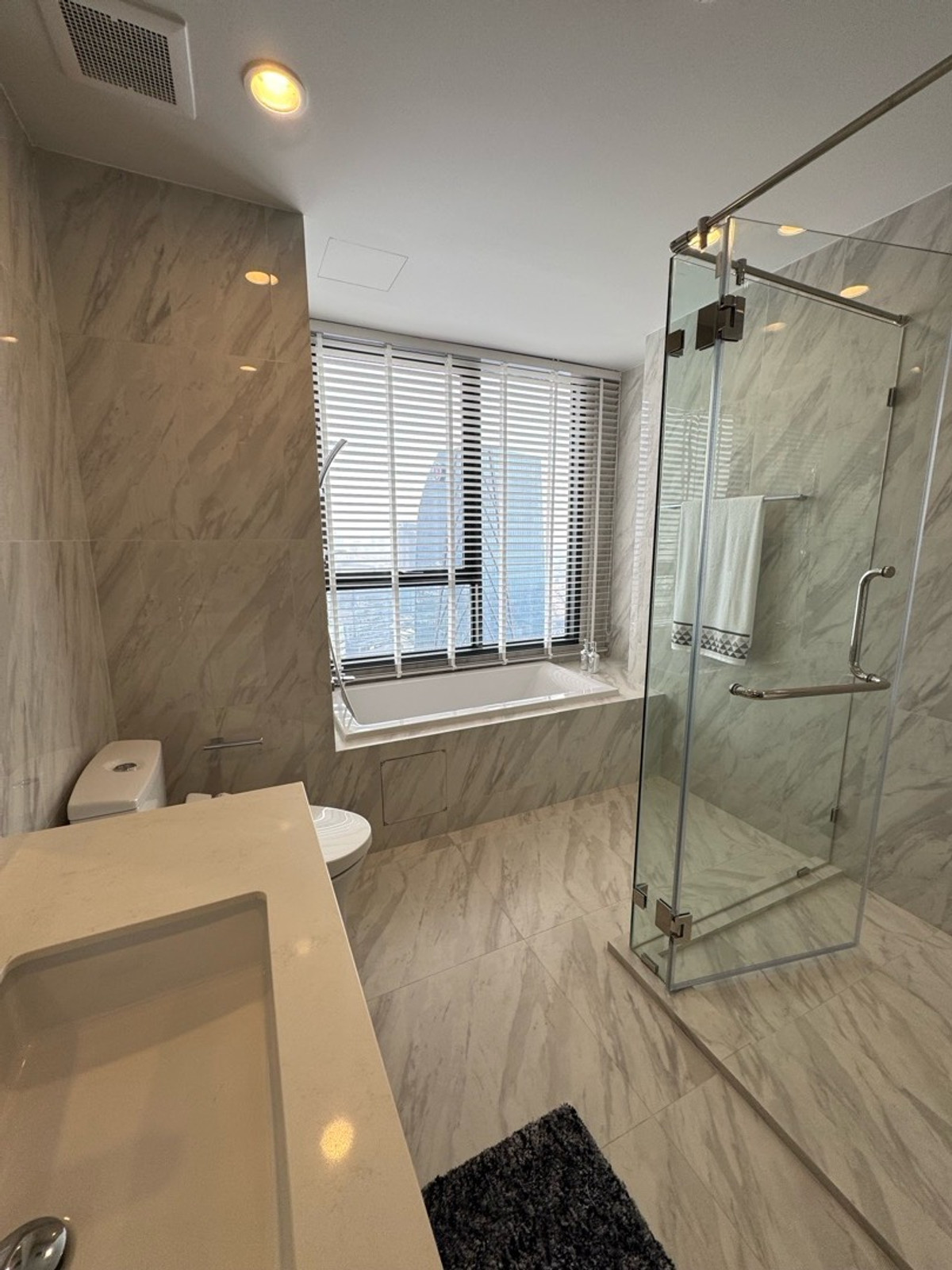 ขายคอนโดคลองเตย กล้วยน้ำไท : ห้อง Penthouse Coco Parc…!!! ติด One Bangkok , ติดสวนเบญฯ 1 เดียวบนเส้นพระราม 4 