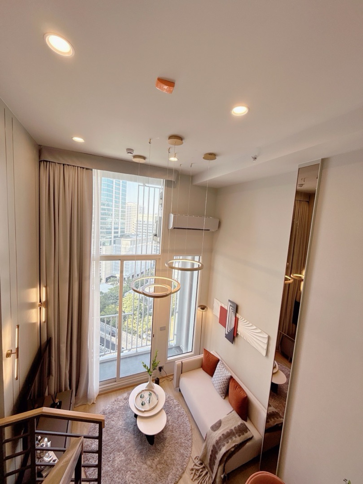 ขายคอนโดสยาม จุฬา สามย่าน : 𝐂𝐇𝐔𝐋𝐀 𝐂𝐇𝐔𝐋𝐀 ห้องใหม่ พร้อมอยู่ เจ้าของขายเอง ชั้นสูง 𝟐𝟑 วิวโล้ง ตำแหน่ง 25 ไม่บลอค พร้อมนัดดูห้องได้ตลอด 